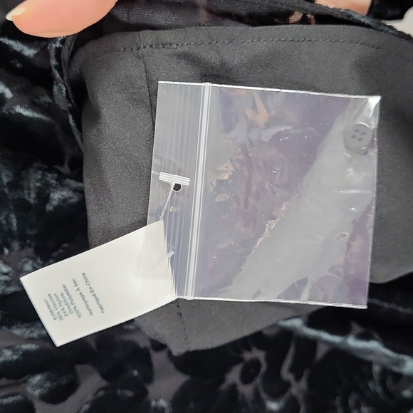 RSVP by Talbots Velvety Floral Burnout Top, Women's Petite Large, New - Picture 7 of 8